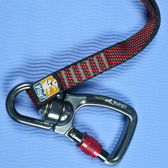 kurgo Other - Kurgo Adjustable Nylon Dog Leash w/ Swivel Locking Metal Carabiner 20kN